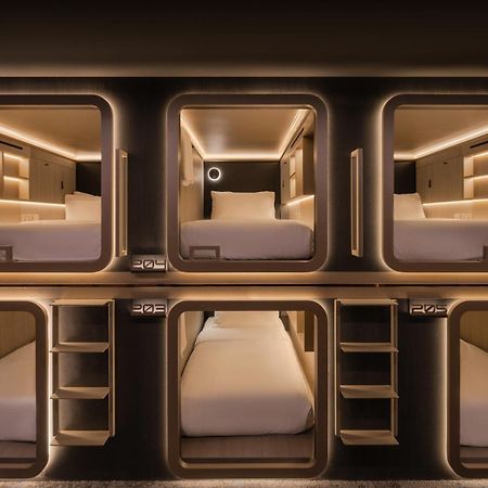 Cube Social Boutique Capsule Hotel At Boat Quay Singapore Eksteriør billede