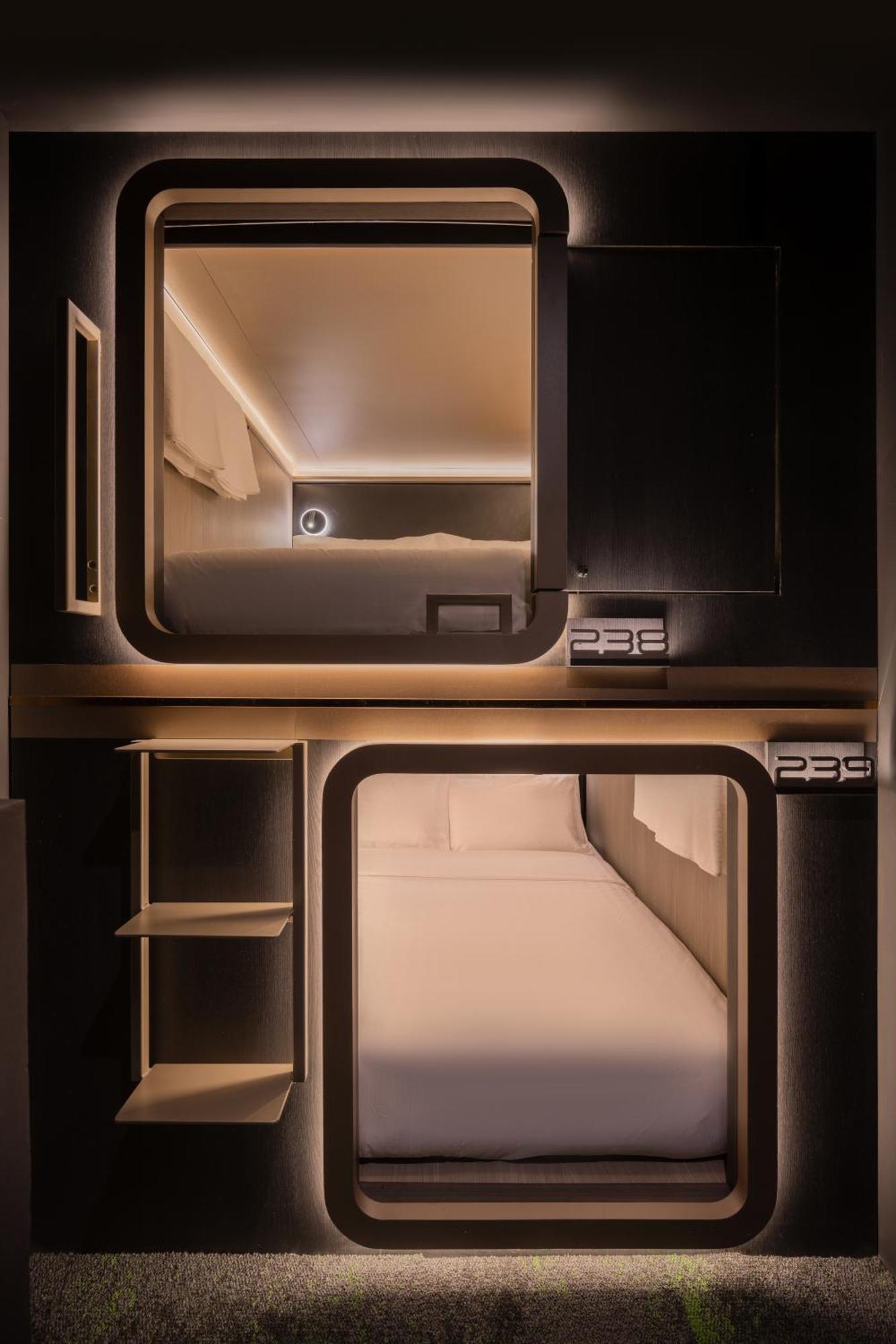 Cube Social Boutique Capsule Hotel At Boat Quay Singapore Eksteriør billede